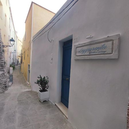 לינה וארוחת בוקר קאסטלסארדו Residenza Nel Borgo L'Appusentu מראה חיצוני תמונה