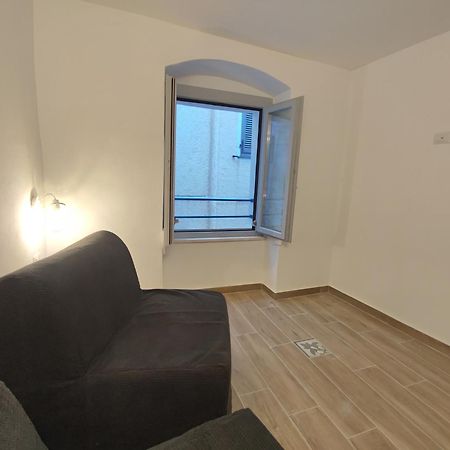 לינה וארוחת בוקר קאסטלסארדו Residenza Nel Borgo L'Appusentu מראה חיצוני תמונה