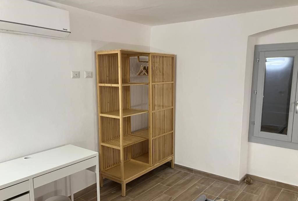 לינה וארוחת בוקר קאסטלסארדו Residenza Nel Borgo L'Appusentu מראה חיצוני תמונה