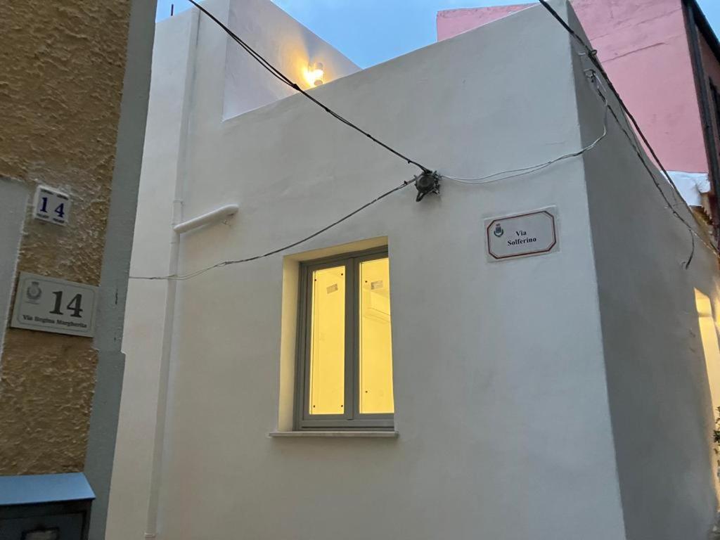 לינה וארוחת בוקר קאסטלסארדו Residenza Nel Borgo L'Appusentu מראה חיצוני תמונה