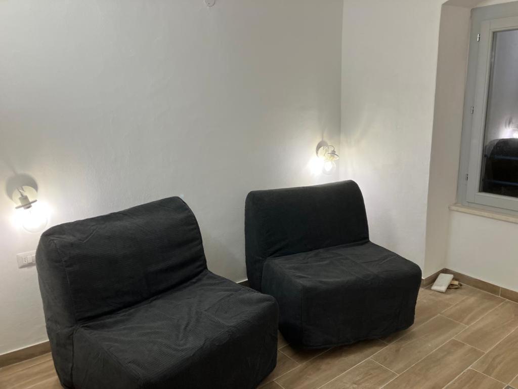 לינה וארוחת בוקר קאסטלסארדו Residenza Nel Borgo L'Appusentu מראה חיצוני תמונה