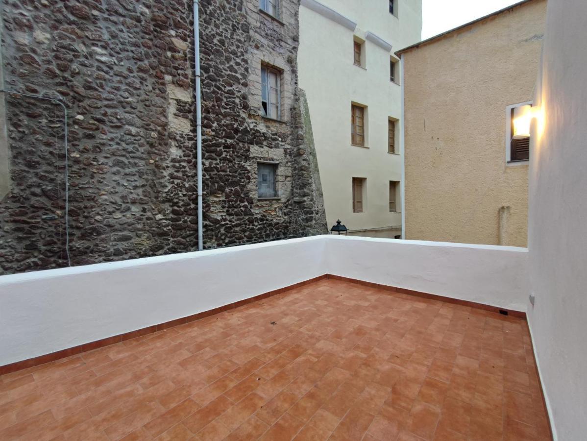 לינה וארוחת בוקר קאסטלסארדו Residenza Nel Borgo L'Appusentu מראה חיצוני תמונה
