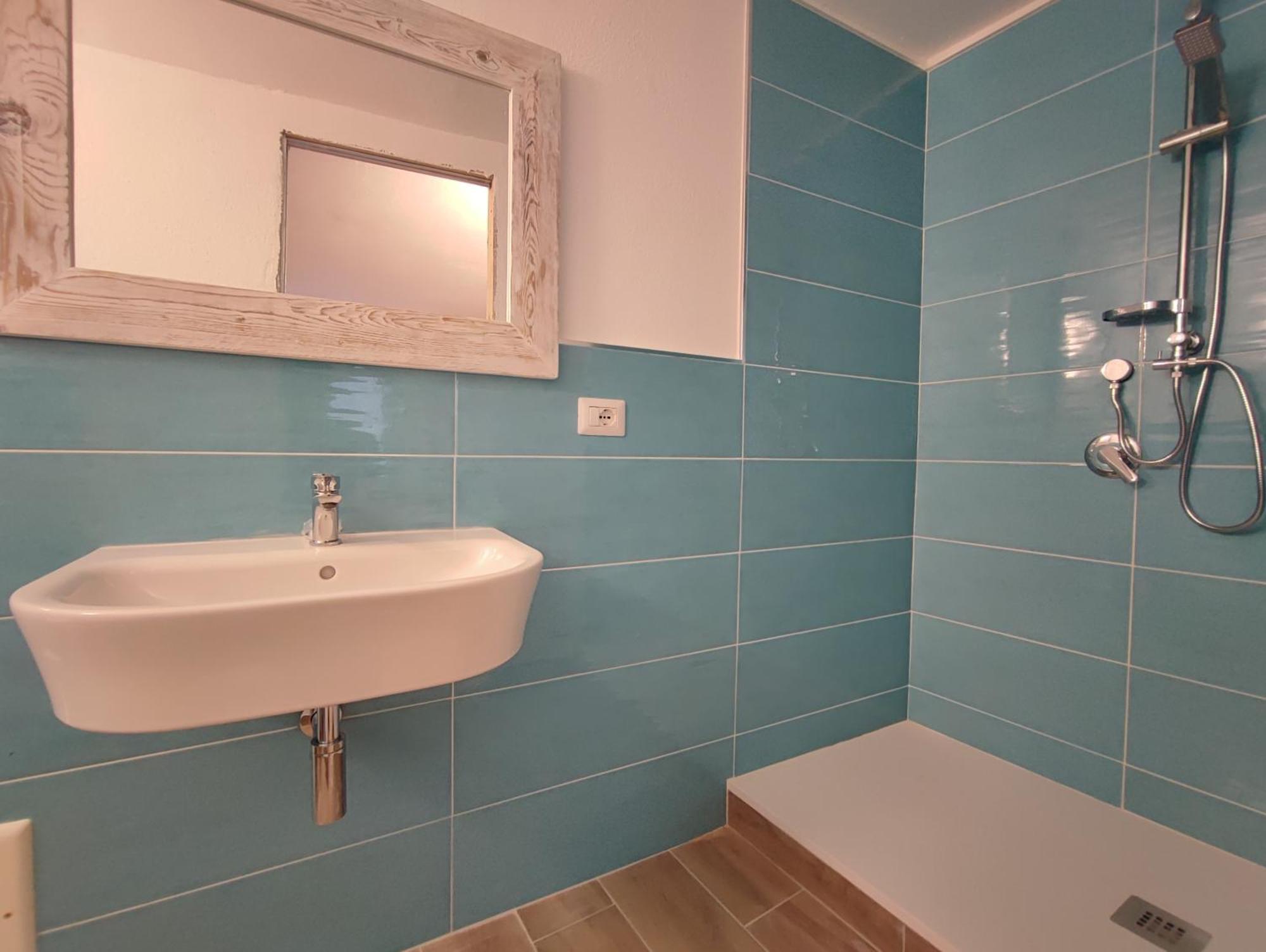 לינה וארוחת בוקר קאסטלסארדו Residenza Nel Borgo L'Appusentu מראה חיצוני תמונה