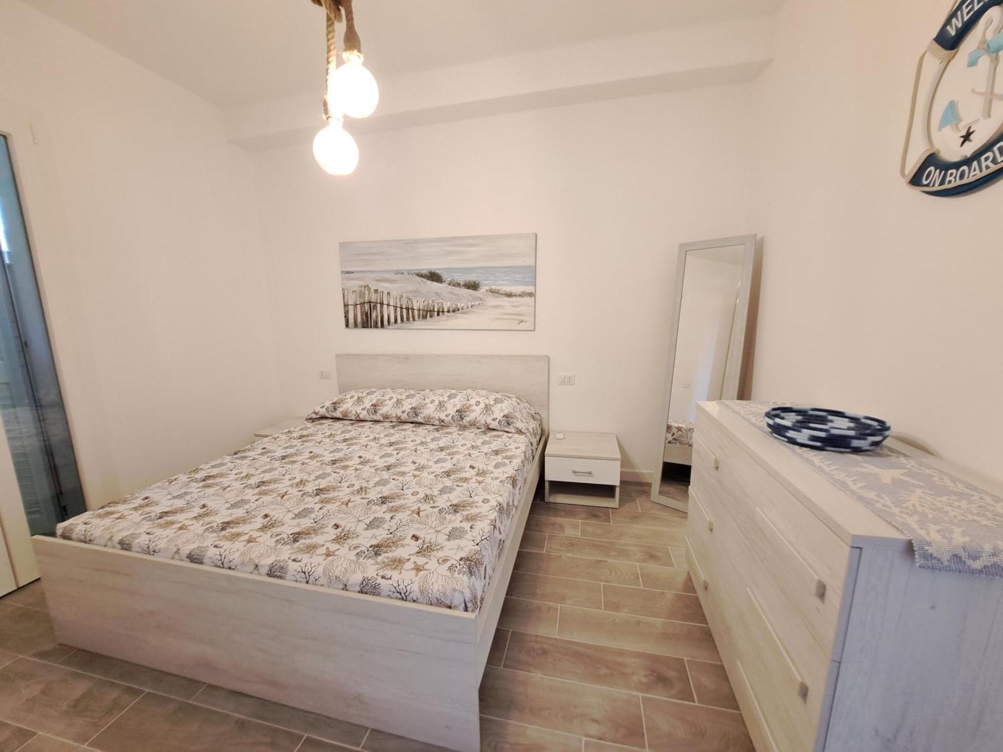 לינה וארוחת בוקר קאסטלסארדו Residenza Nel Borgo L'Appusentu מראה חיצוני תמונה